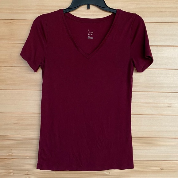 Maroon V-neck Tee - Picture 1 of 11
